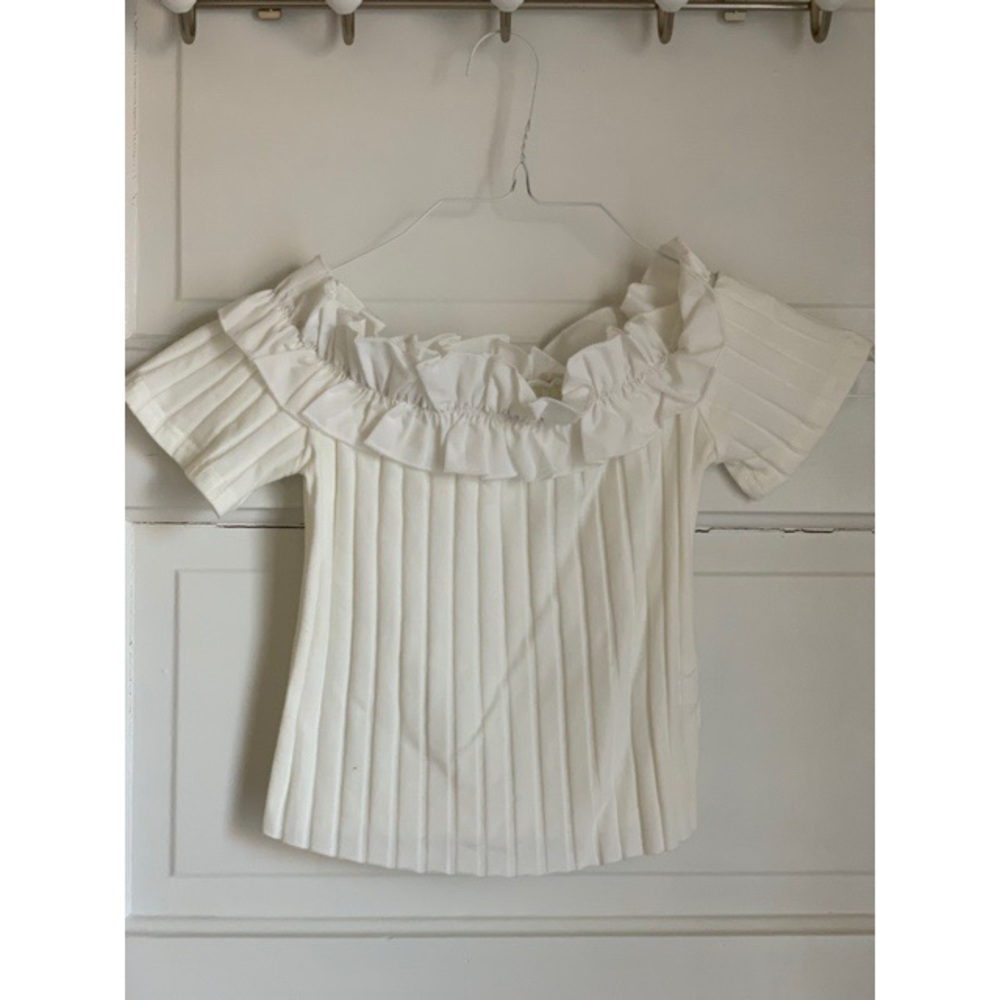 White crop top